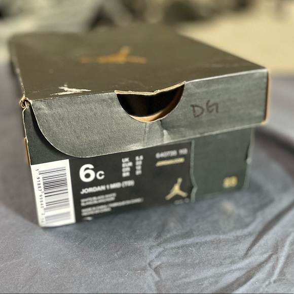 Jordan 1 Mid (TD) - Picture 6 of 8